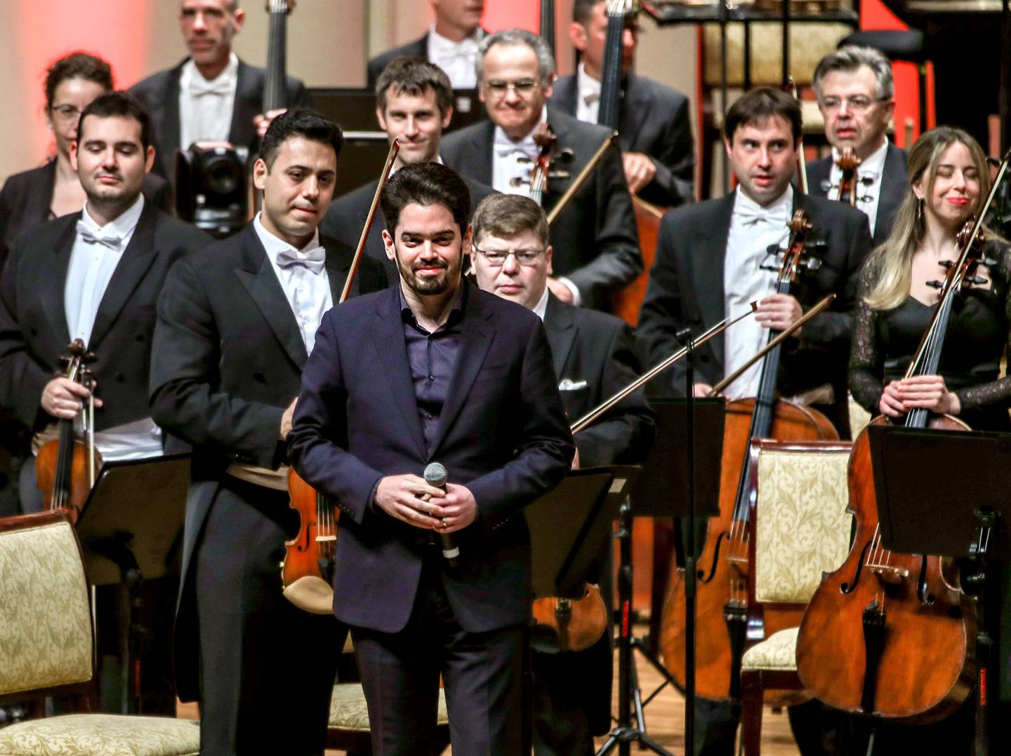 Lahav Shani est un chef d'orchestre et pianiste israélien de l'Orchestre philharmonique d'Israël.  Victor Besa / Le National