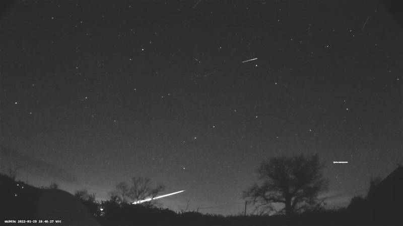 Meteors are pieces of debris from space that burn up in Earth’s atmosphere, causing a bright streak across the skies and appearing as ‘shooting stars’. Photo: UK Fireball Network