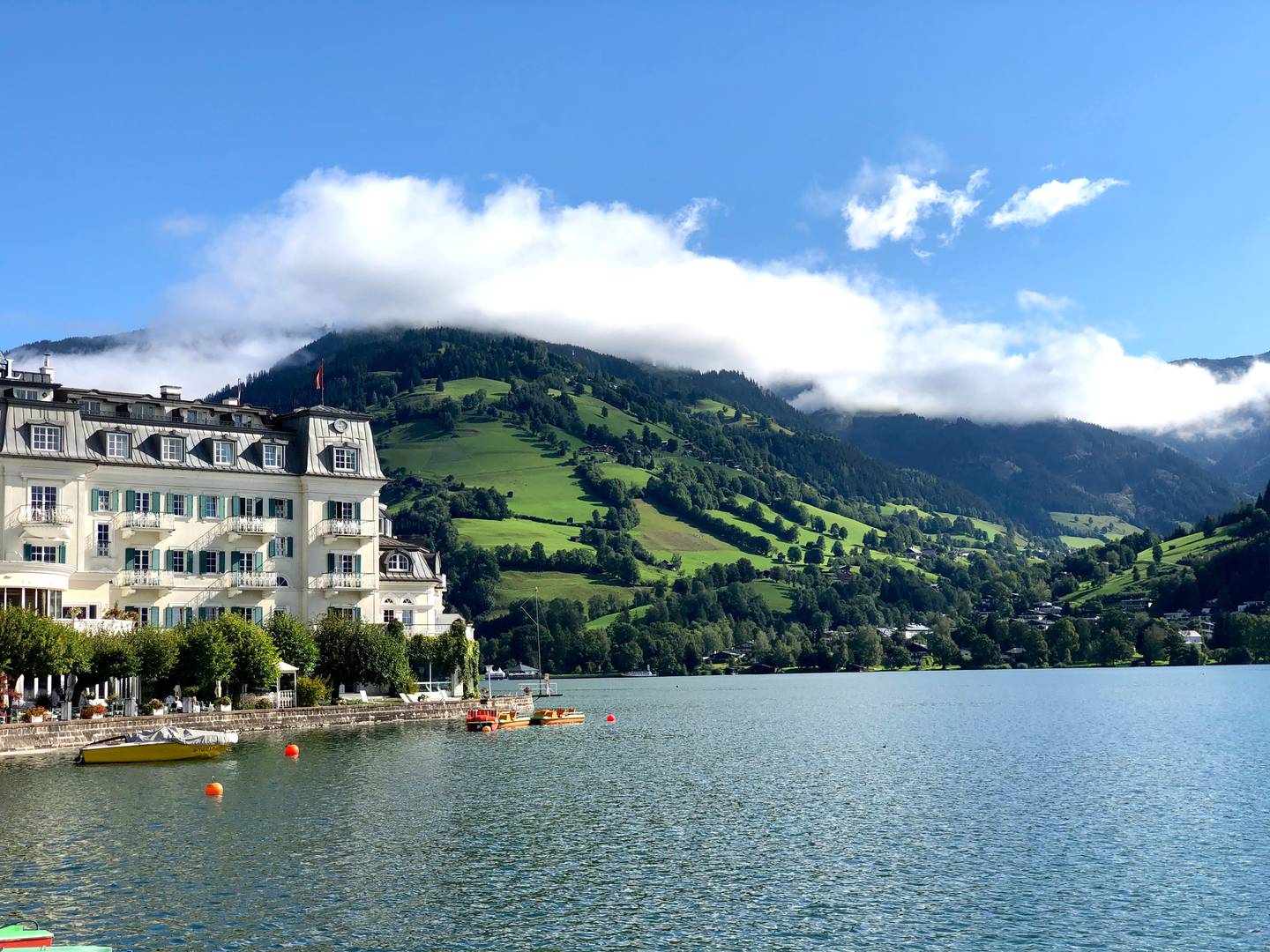 Rakúsky Zell am See je jednou z 32 destinácií v Top turistických dedinách UNWTO pre rok 2022.  Foto: Unsplash / Andi Steiner