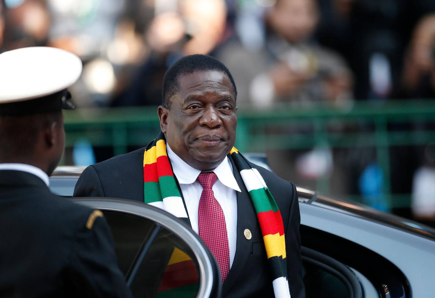 epa07598895 Zimbabwe's President Emmerson Mnangagwa arrives for his inauguration as South African President at Loftus Versfeld stadium in Pretoria, South Africa, 25 May 2019. South African lawmakers elected Cyril Ramaphosa as president following the ruling African National Congress (ANC) party's win earlier this month in the country's general elections.  EPA/Siphiwe Sibeko / POOL