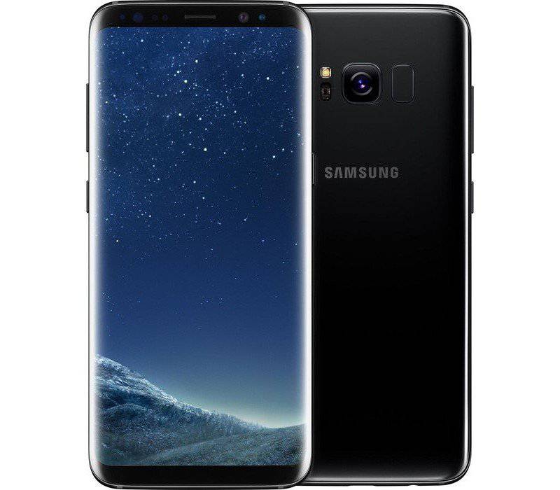 Both Samsung Galaxy S8 models had curved sides. A fingerprint button was moved to the back while a button on the side was introduced for voice assistant Bixby. Photo: Samsung
