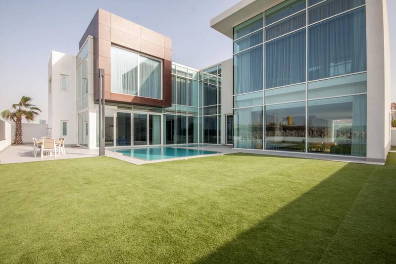 Pearl Jumeirah Villa - Dubai . Courtsey: Luxhabitat