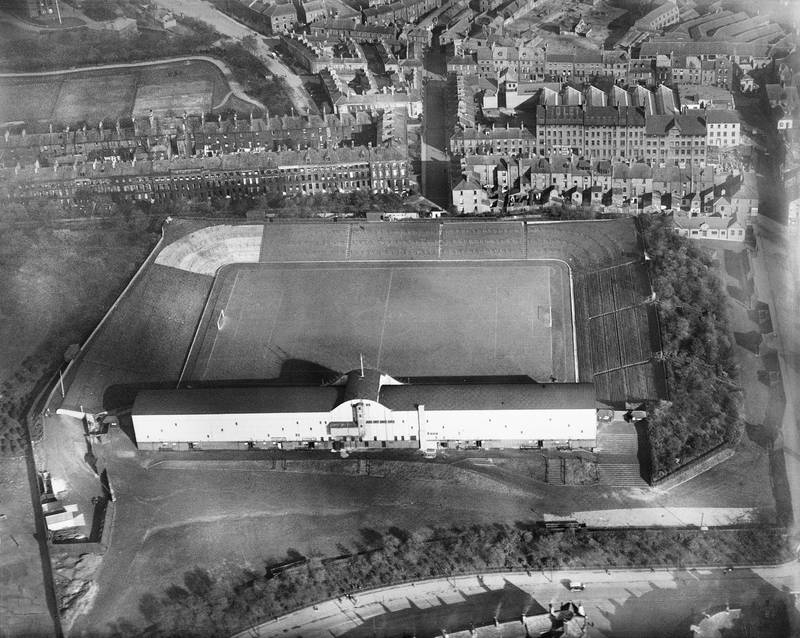 St James’ Park football ground, Newcastle-upon-Tyne, in 1927. Newcastle United entered the 1927/28 season as the First Divisions champions, their fourth and last league title, led by their prolific goal-scoring captain, Hughie Gallacher