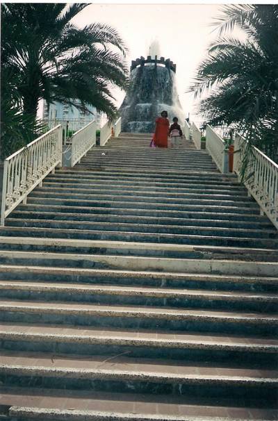 Ramesh Menon's wife and son on the steps to the summit of Volcano Fountain in 2002. Courtesy: Ramesh Menon