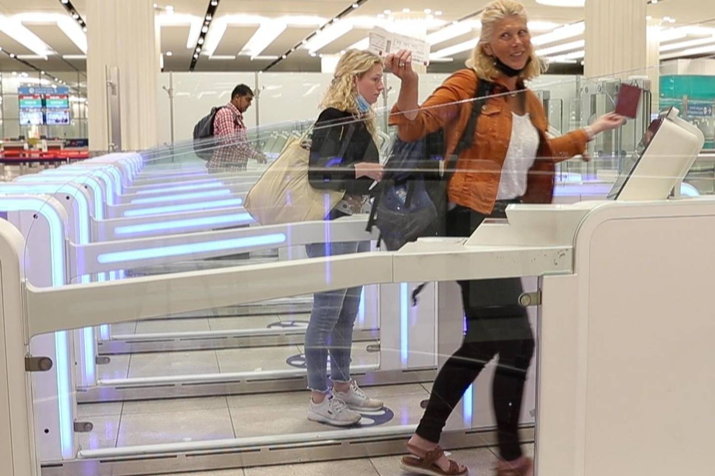 Dubai's SmartGate airport system makes travel hassle free