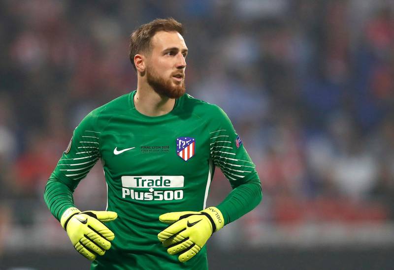 epa06742664 Jan Oblak, goalkeeper of Atletico Madrid, during the UEFA Europa League final between Olympique Marseille and Atletico Madrid in Lyon, France, 16 May 2018.  EPA/GUILLAUME HORCAJUELO