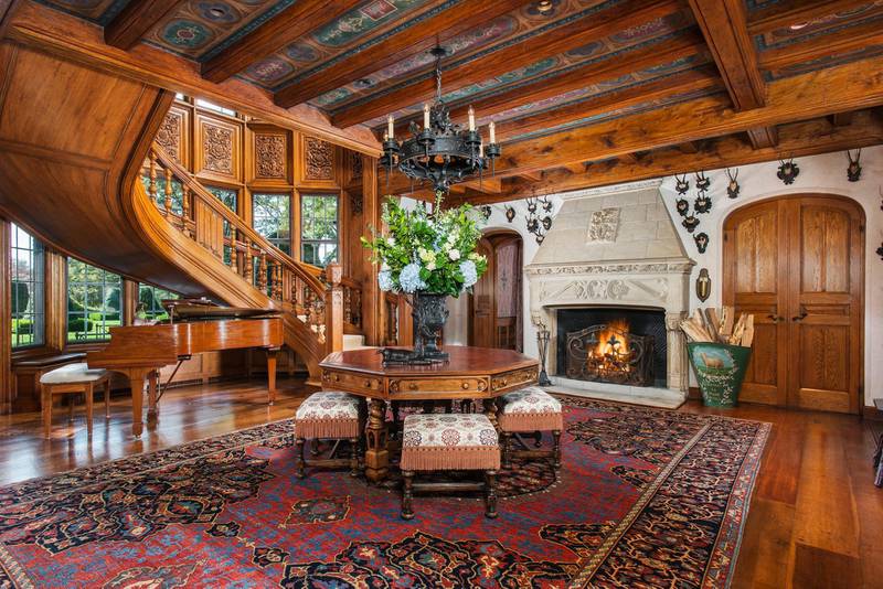 'You can’t have a house like this and make it Americana,' Hilfiger told 'Architectural Digest' in 2017. Courtesy Sotheby's International Realty 