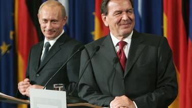 An image that illustrates this article Ex-German leader Schroeder quits Russian oil post