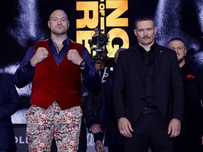 Tyson Fury, left, and Oleksandr Usyk announce their undisputed bout. Reuters 