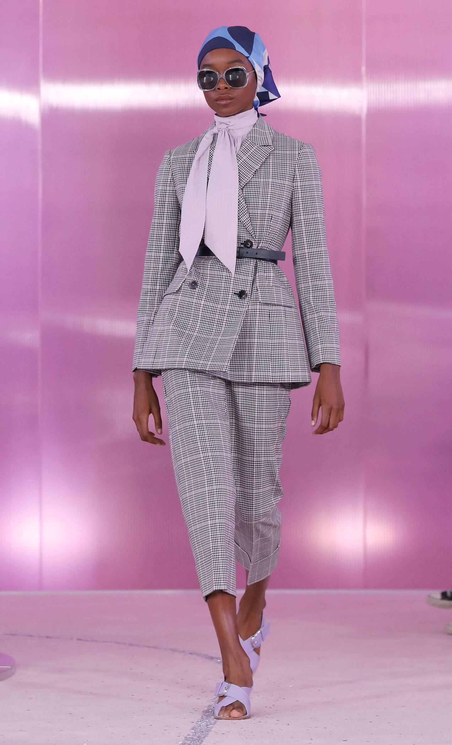 epa07004377 A model presents a creation by Kate Spade at New York Fashion Week Spring 2019 in New York, New York, USA, 07 September 2018. US fashion designer Kate Spade committed suicide in June of this year but the brand still bear's her name.  EPA/PETER FOLEY