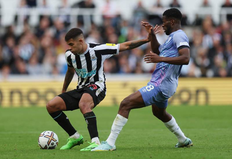 Jefferson Lerma 6 – Dropped deeper as the game went on to form something of a five-man defence. Looked solid throughout, but was guilty of handling Trippier’s cross in the build-up to Newcastle’s equaliser. Action Images