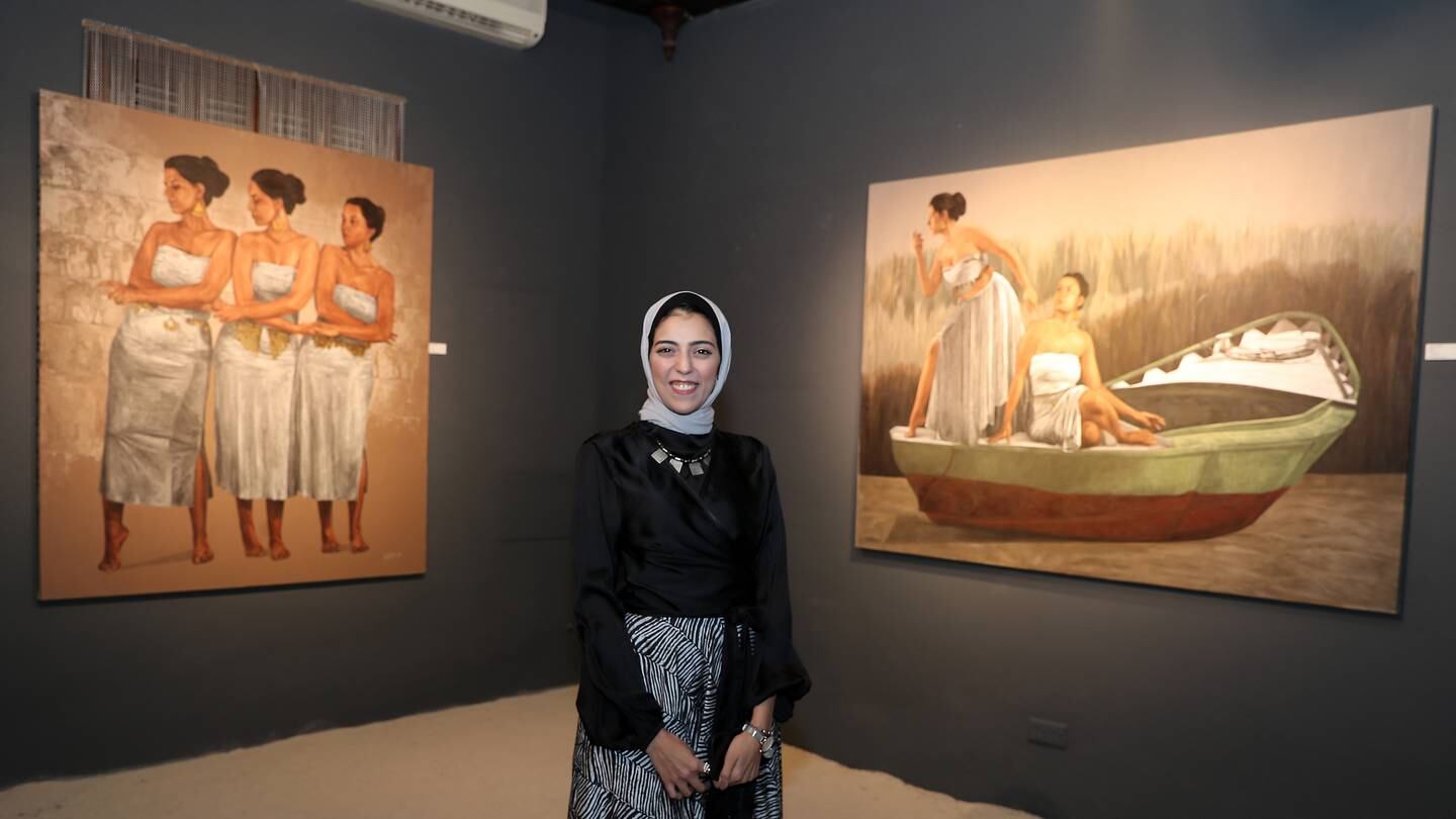 الفنانة المصرية سارة طنطاوي تغير فن الرقص في أول عرض لها في الإمارات