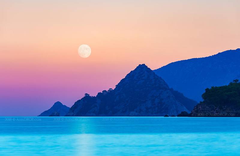 3. TURKEY: Moonrise in Çıralı, Antalya, Turkey. Courtesy flickr / Alex Drop