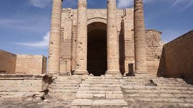 An image that illustrates this article Iraq welcomes tourists to explore the ancient ruins of Hatra