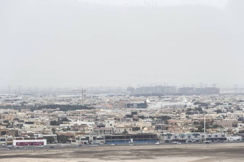 DUBAI, UNITED ARAB EMIRATES. 12 APRIL 2018. Cloudy and overcast weather in Dubai with some wind and dust in the atmosphere. (Photo: Antonie Robertson/The National) Journalist: STANDALONE. Section: National.